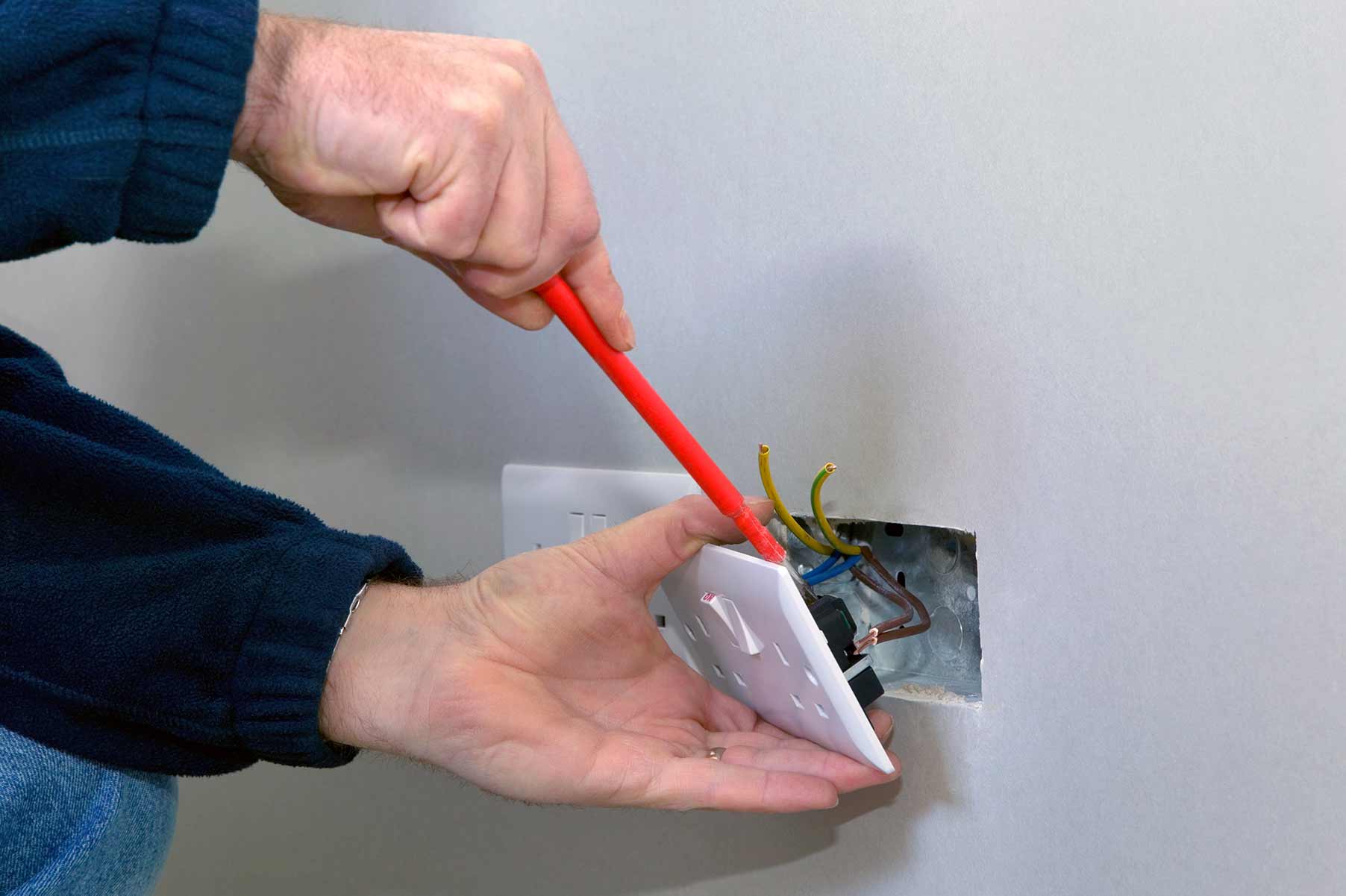Our electricians can install plug sockets for domestic and commercial proeprties in Barnoldswick and the local area. 